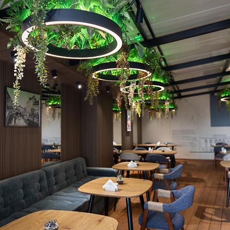 Graphica Tbilisi Hotel Ngoại thất bức ảnh