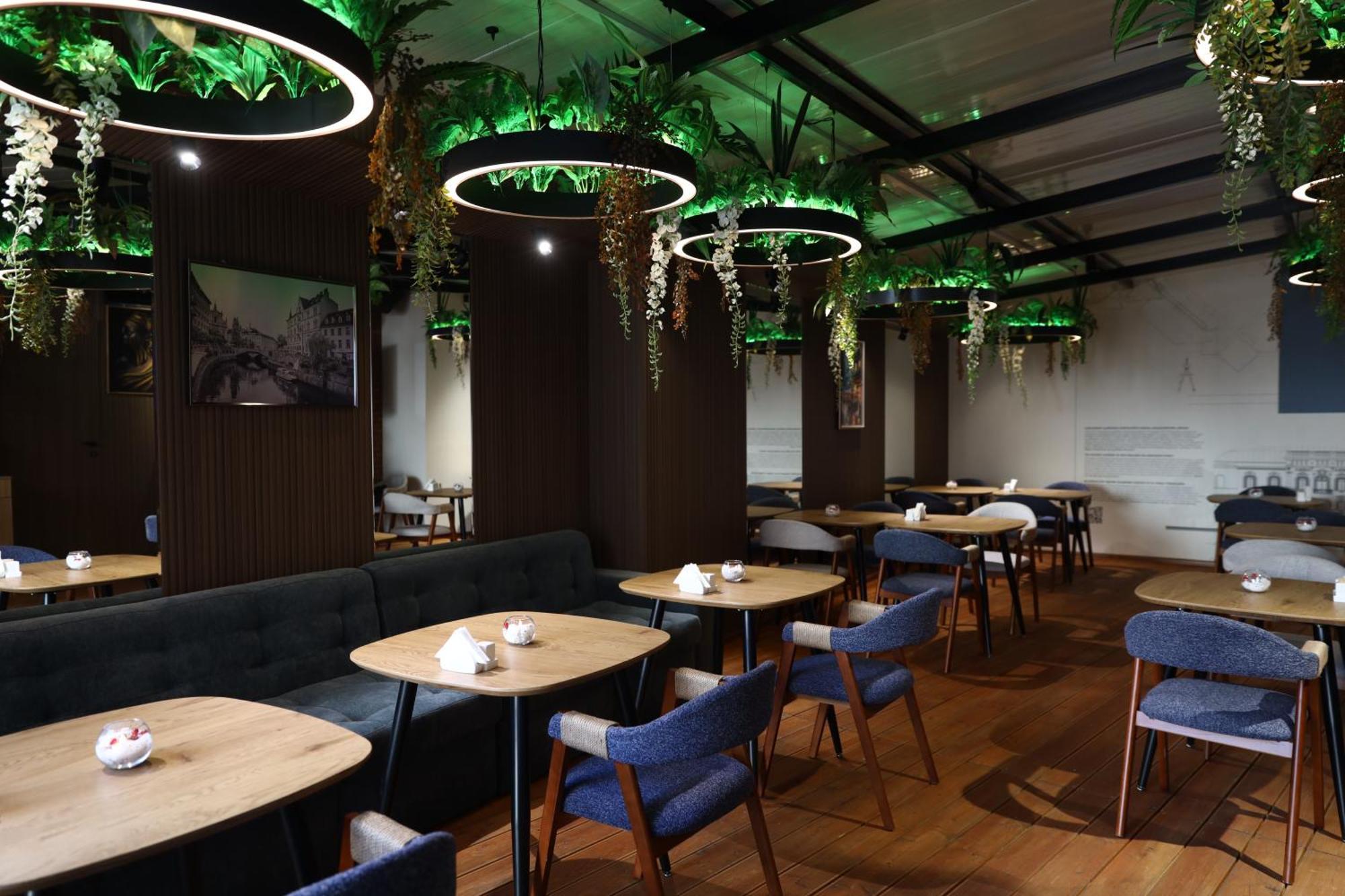 Graphica Tbilisi Hotel Ngoại thất bức ảnh