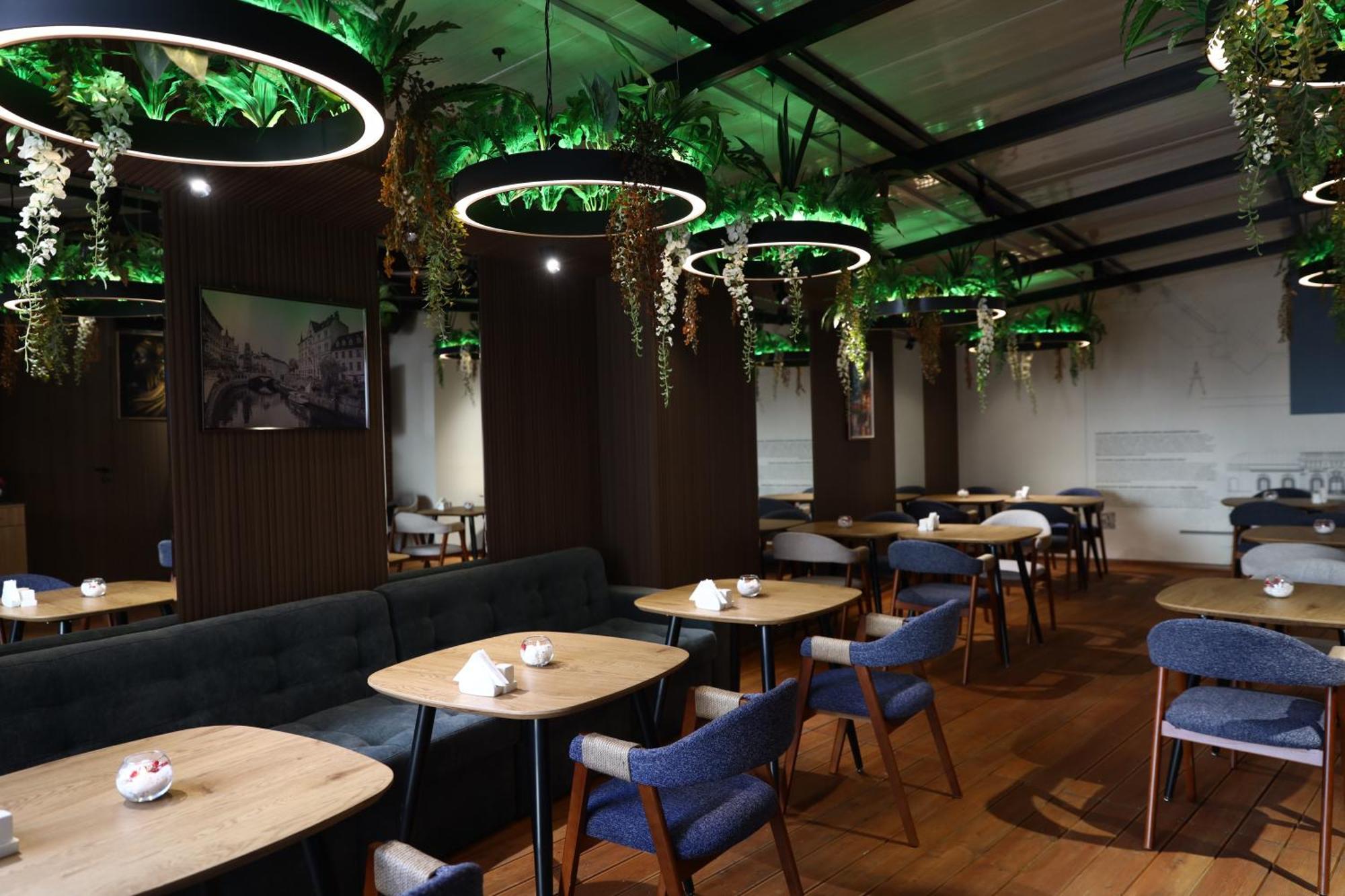 Graphica Tbilisi Hotel Ngoại thất bức ảnh